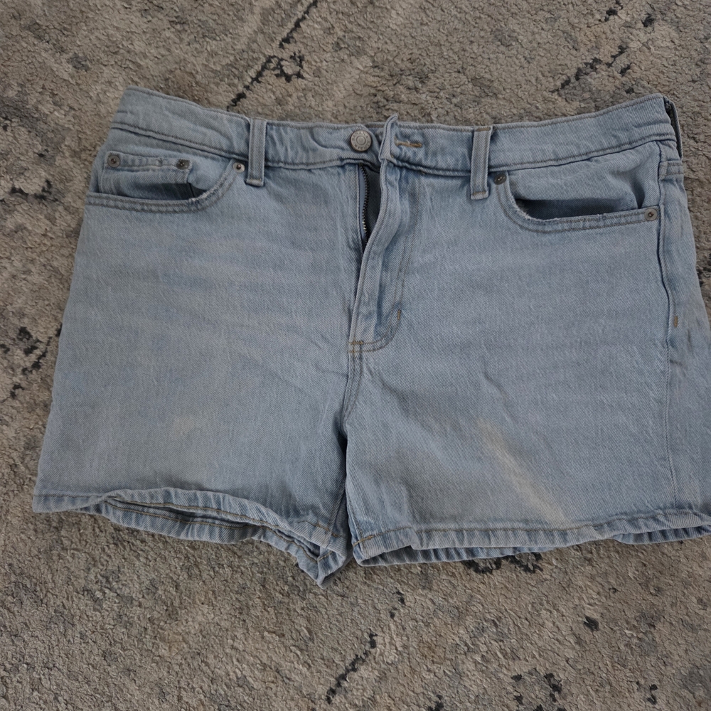 Banana Republic Light Wash Denim Shorts, Size 10